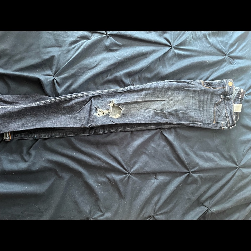 Hollister skinny jeans destroyed